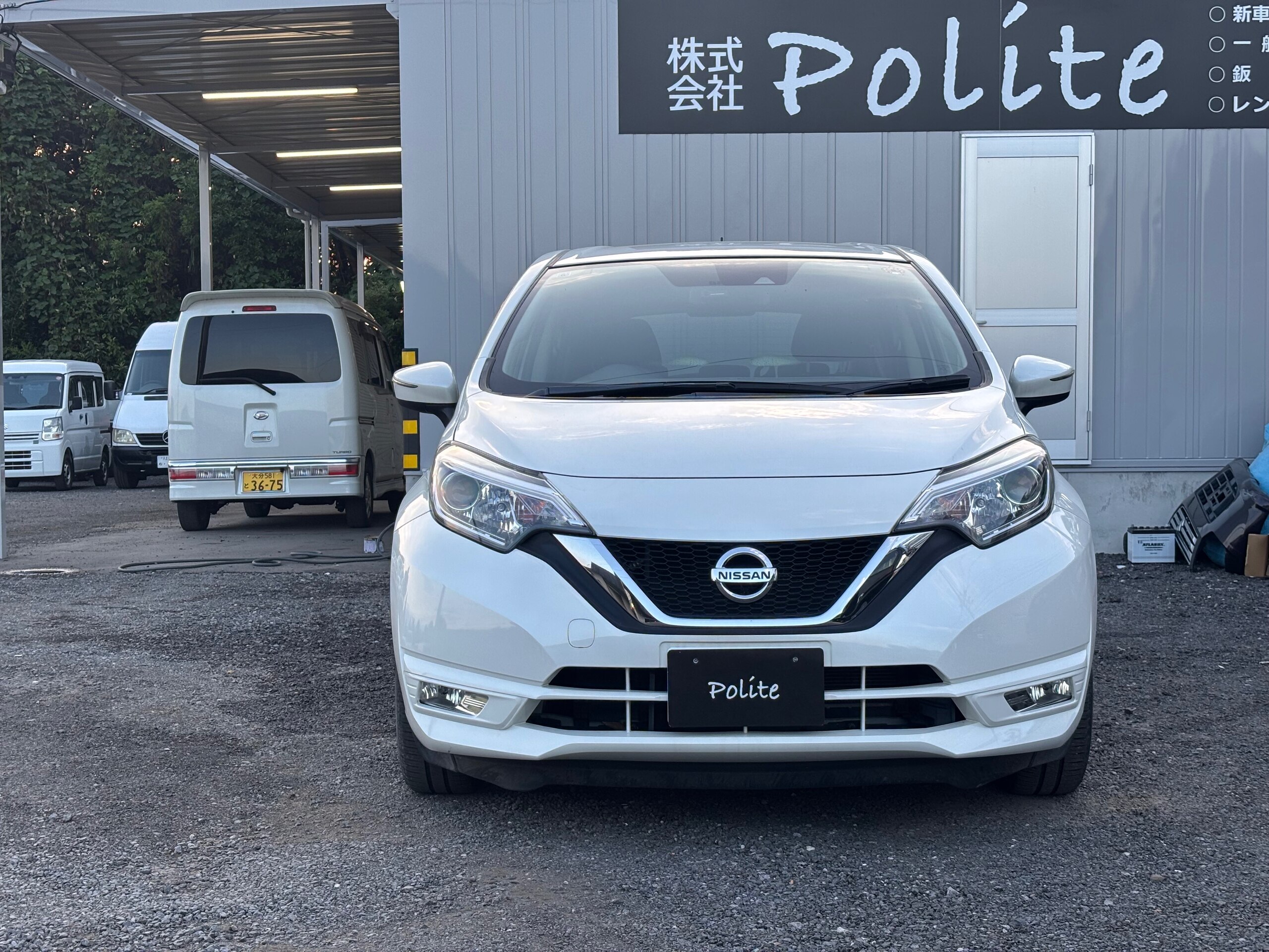 日産  ノート